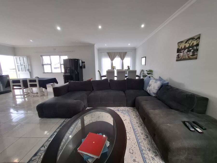 3 Bedroom Property for Sale in Gonubie Eastern Cape